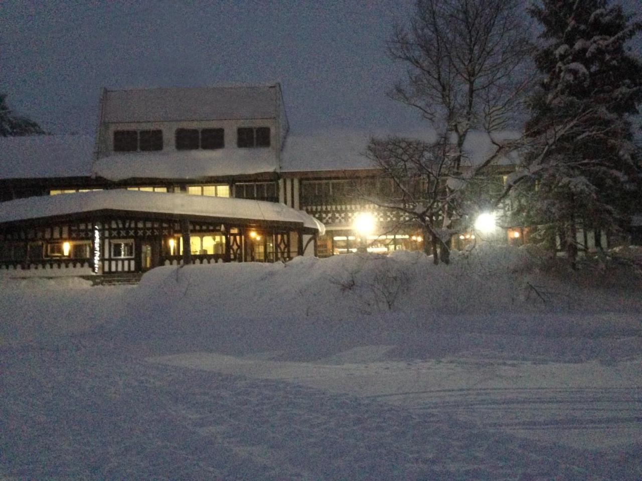 Ski-In, Ski-Out Iwatake Apartments Hakuba Exterior photo